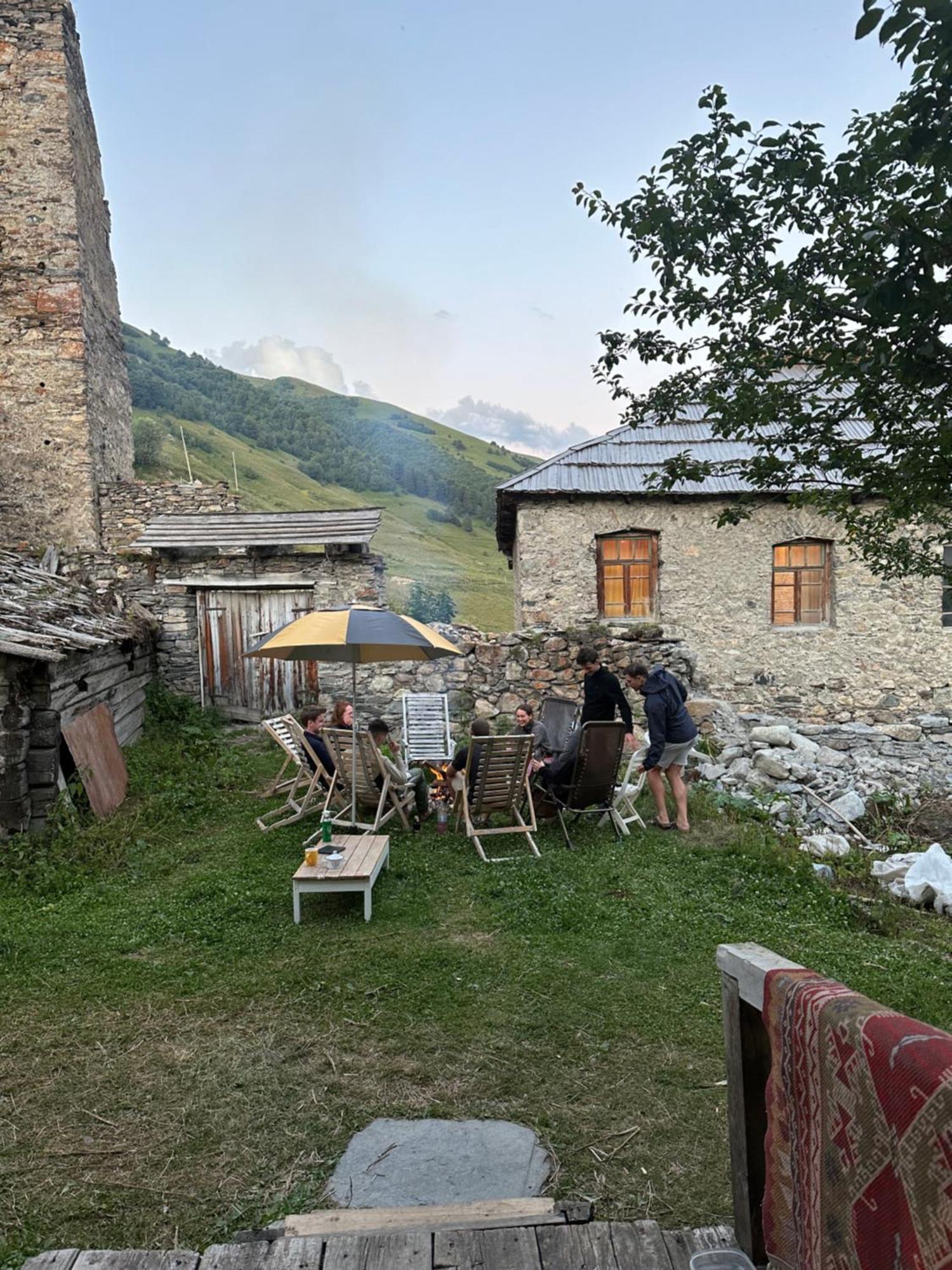 Panorama Guesthouse Mata C. Adishi Kültér fotó